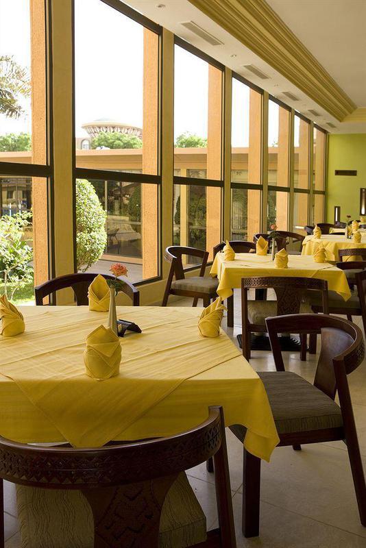 Azalai Hotel Independance Уагадугу Экстерьер фото