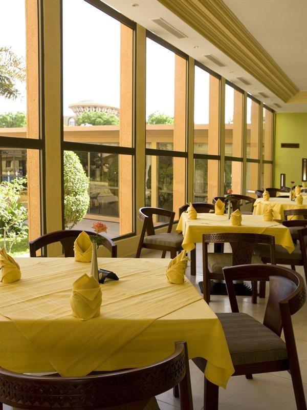 Azalai Hotel Independance Уагадугу Экстерьер фото